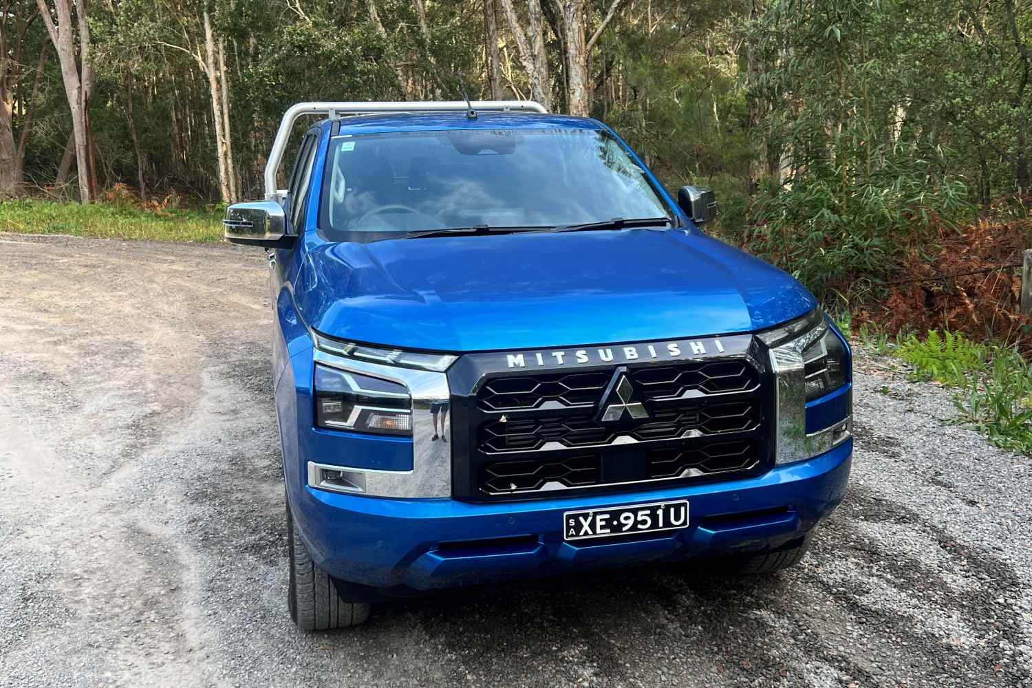 Mitsubishi Triton GLS Dual cab tray back 4WD Ute front 1