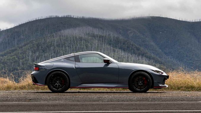 Nissan Z Nismo V6 profile 1