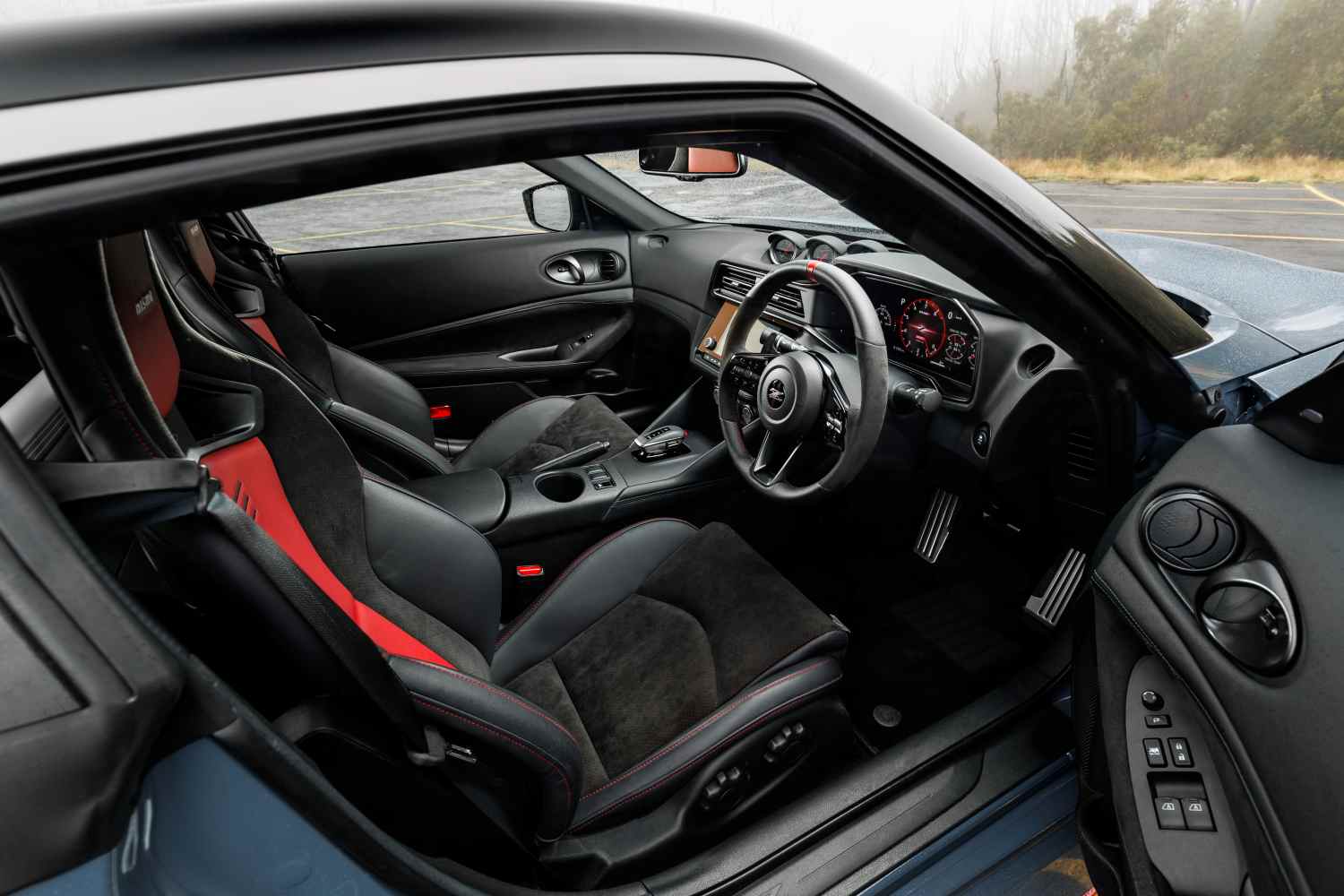 Nissan Z Nismo front interior 1