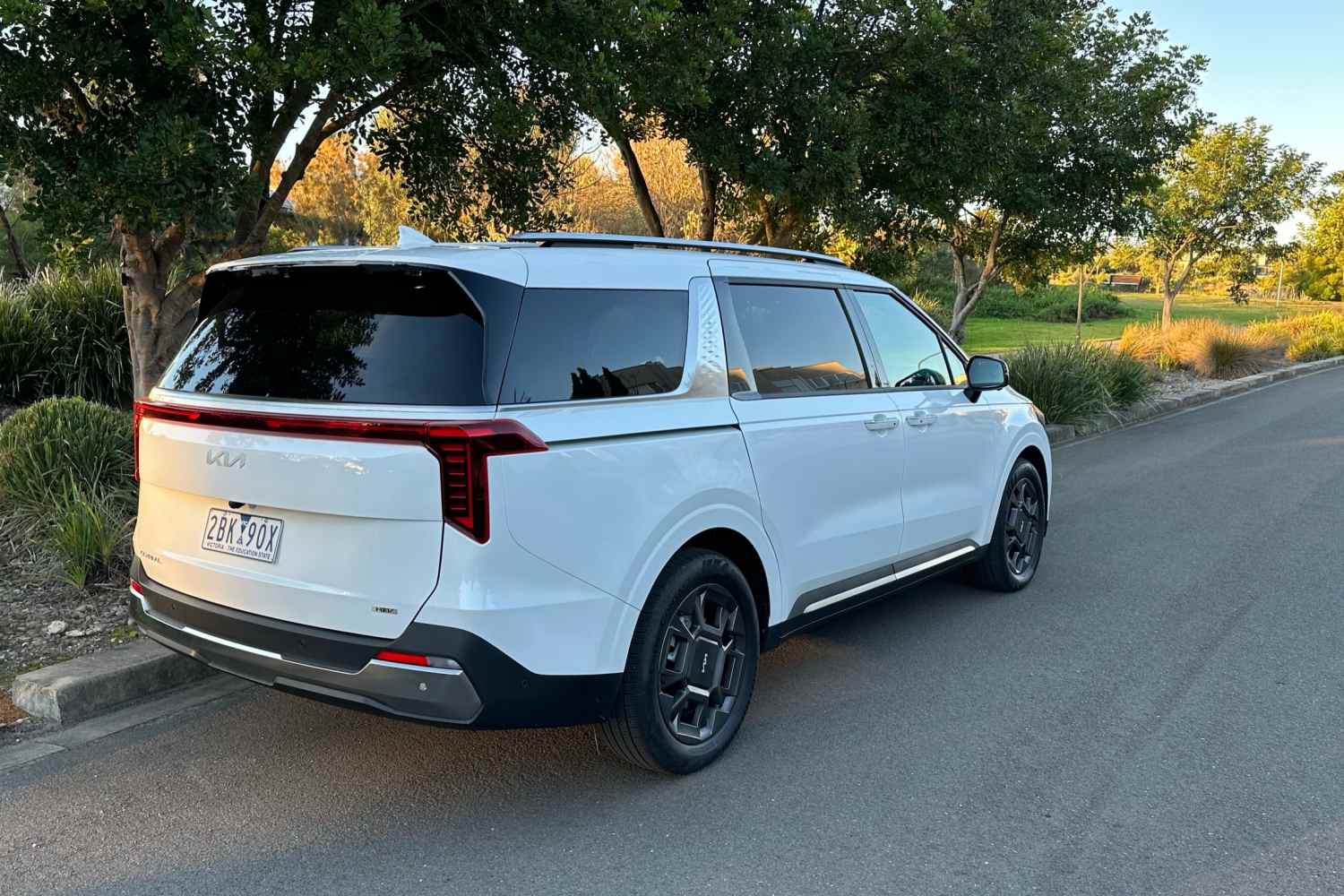 2025 Kia Carnival GT-Line hybrid rear quarter 1