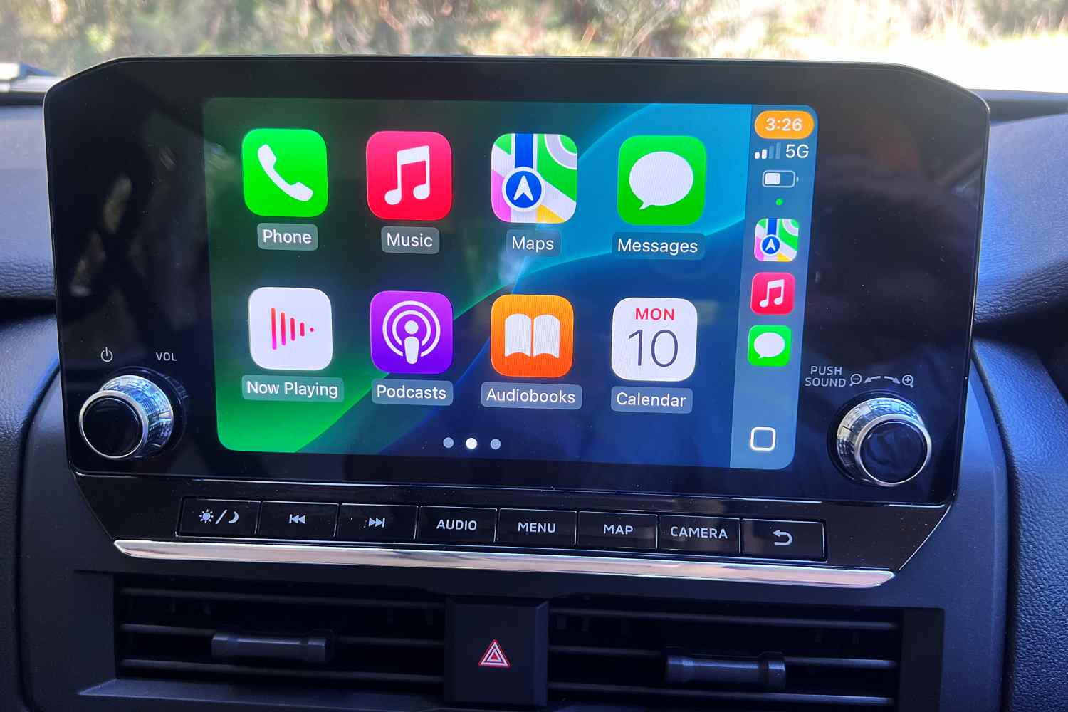 Mitsubishi Triton GKX DC Pick Up central screen 1