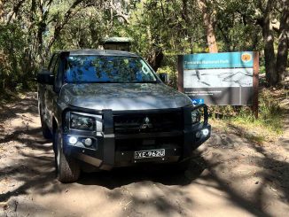 Mitsubishi Triton GKX DC Pick Up front grill 1