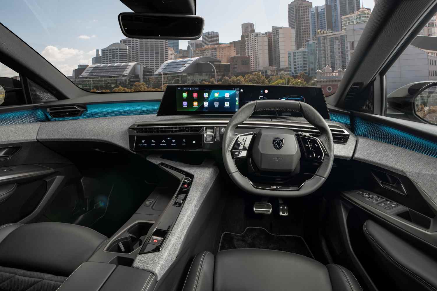 5008 GT PREMIUM HYBRID SUV INTERIOR