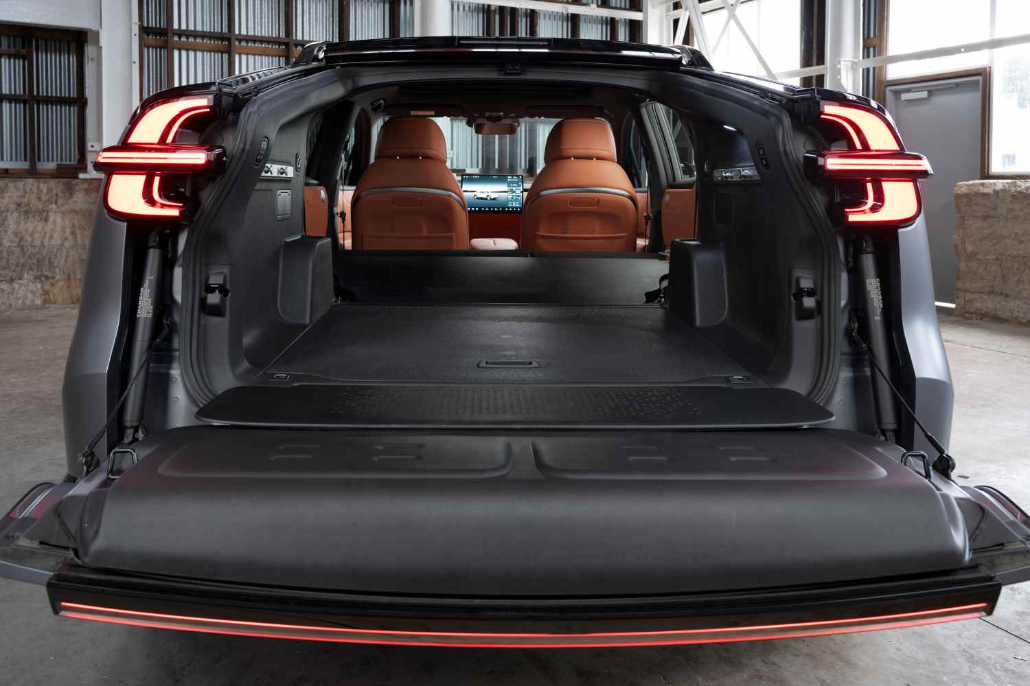 2025 DEEPAL E07 rear boot capacity with seats folded