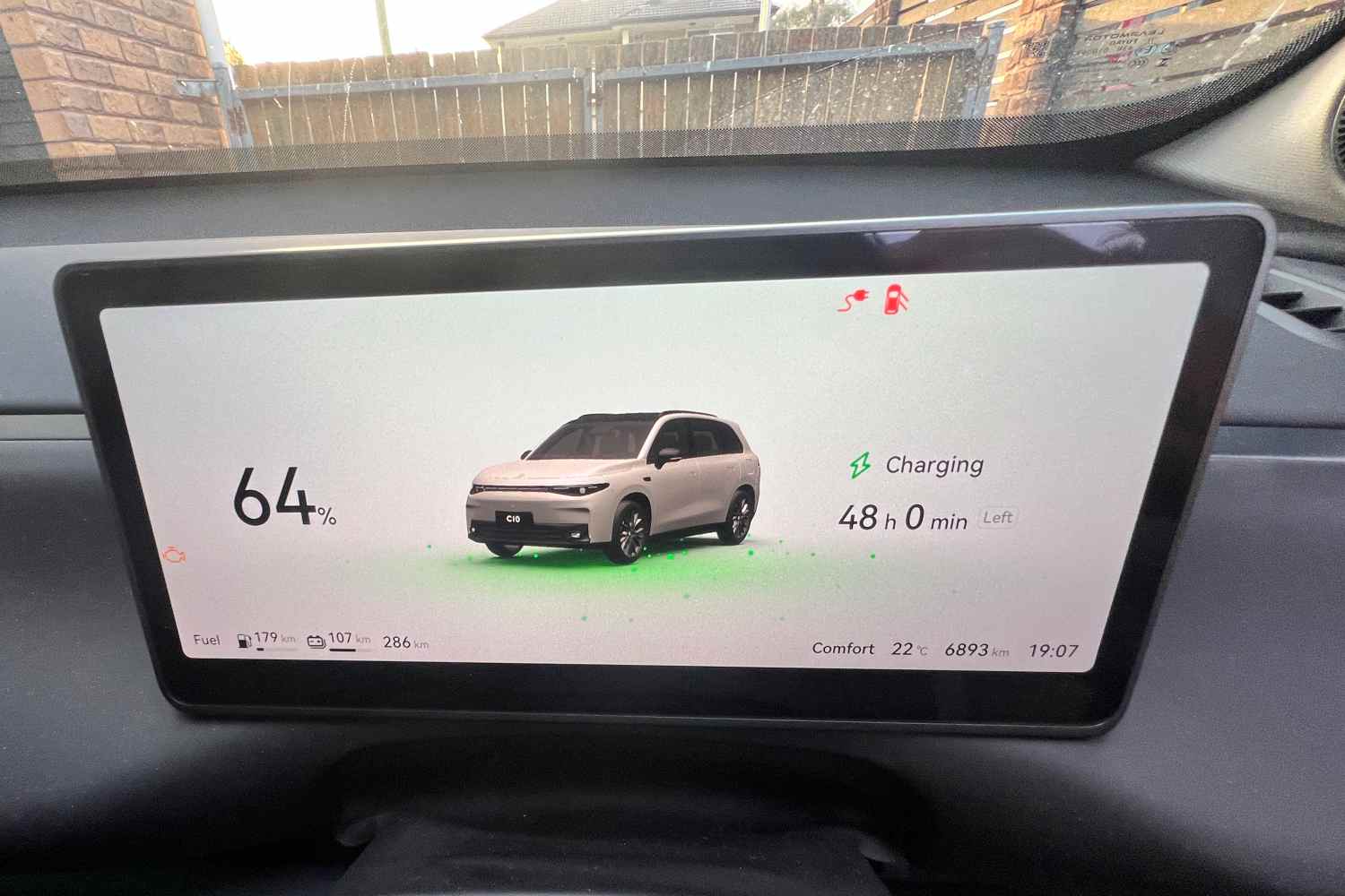 Leapmotor C10 REEV charging 1