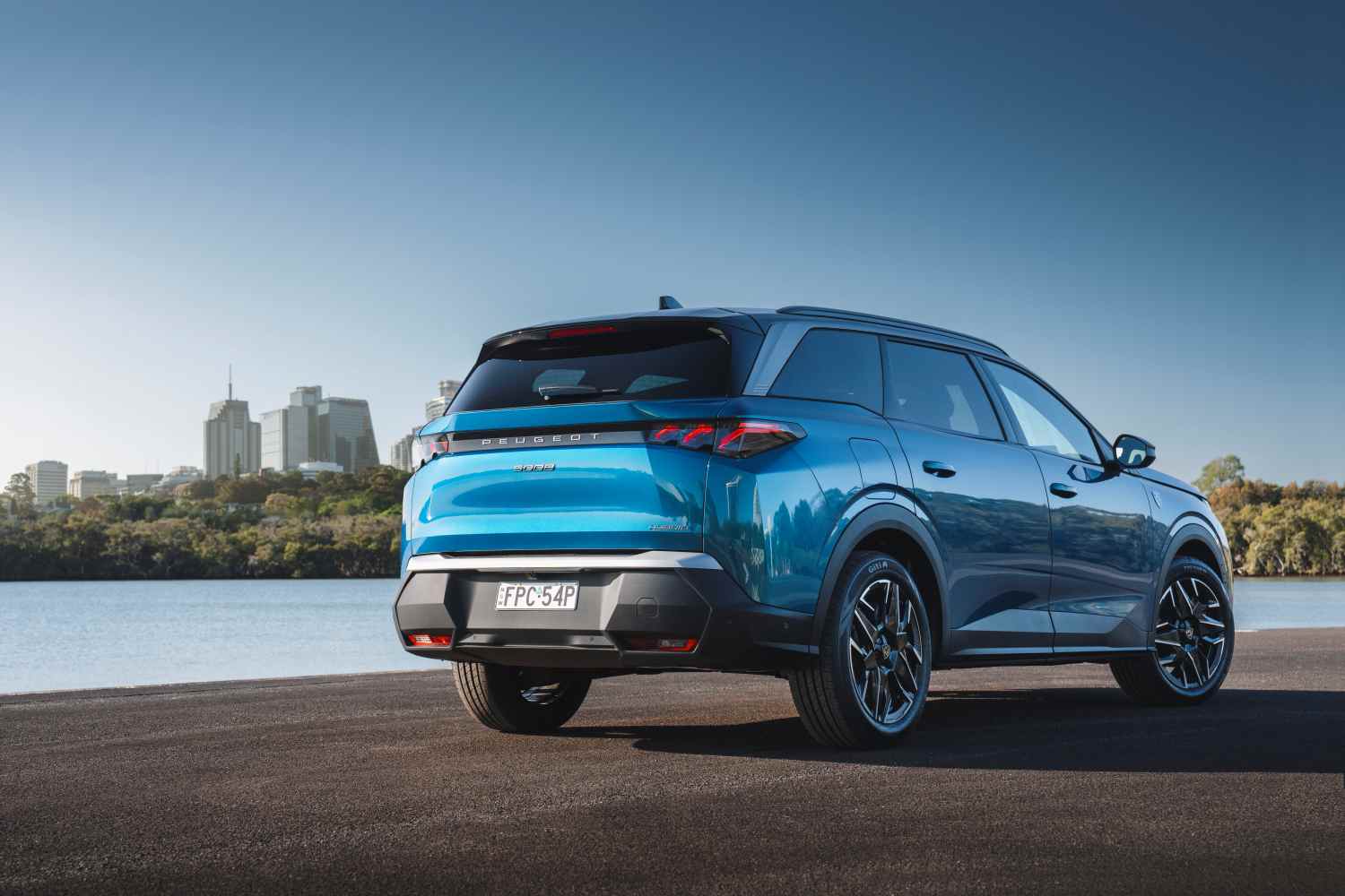 Peugeot 5008 GT PREMIUM HYBRID SUV 8