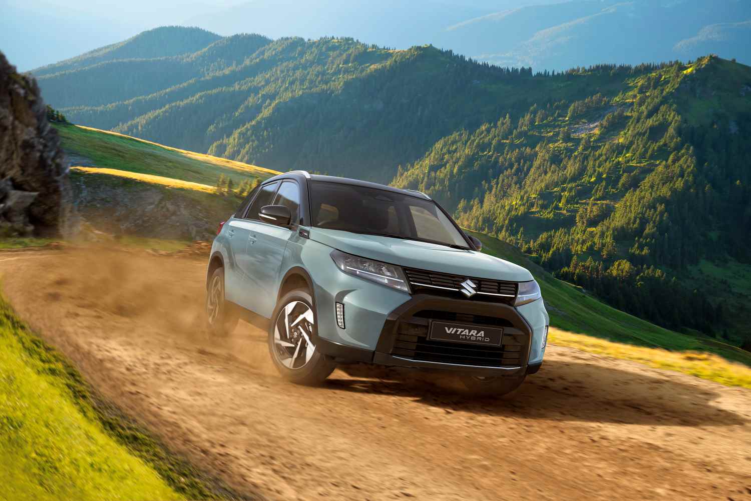 2026 Suzuki Vitara Hybrid front 2