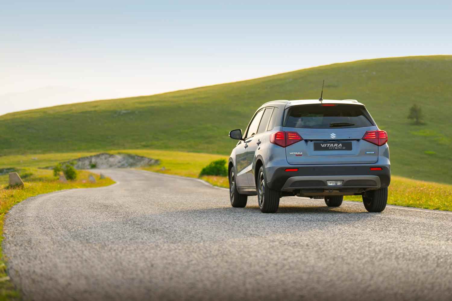 2026 Suzuki Vitara Hybrid rear 1