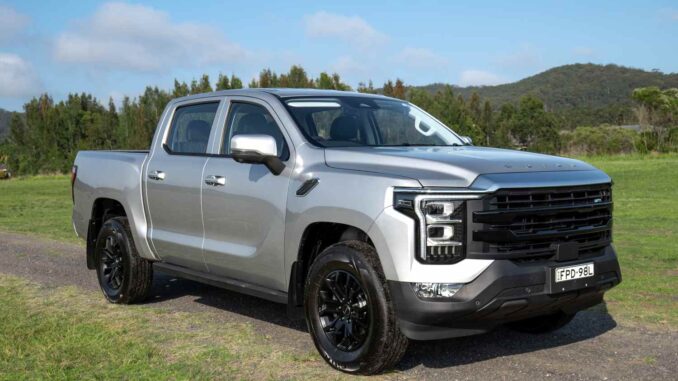 FOTON Tunland V7 C 4X2 front quarter 1