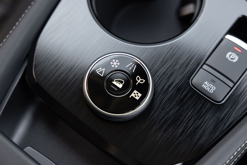 2026 Nissan MY26 X-TRAIL Ti-L - Black Interior - Drive modes