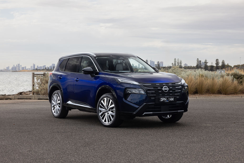 2026 Nissan MY26 X-TRAIL Ti-L - Blue Exterior - Front 3-4 (grass)