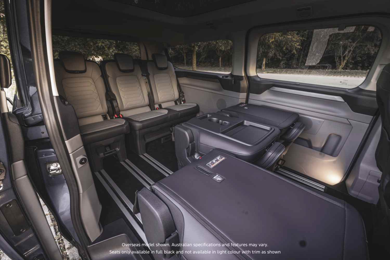 2025-ford-tourneo-active-1