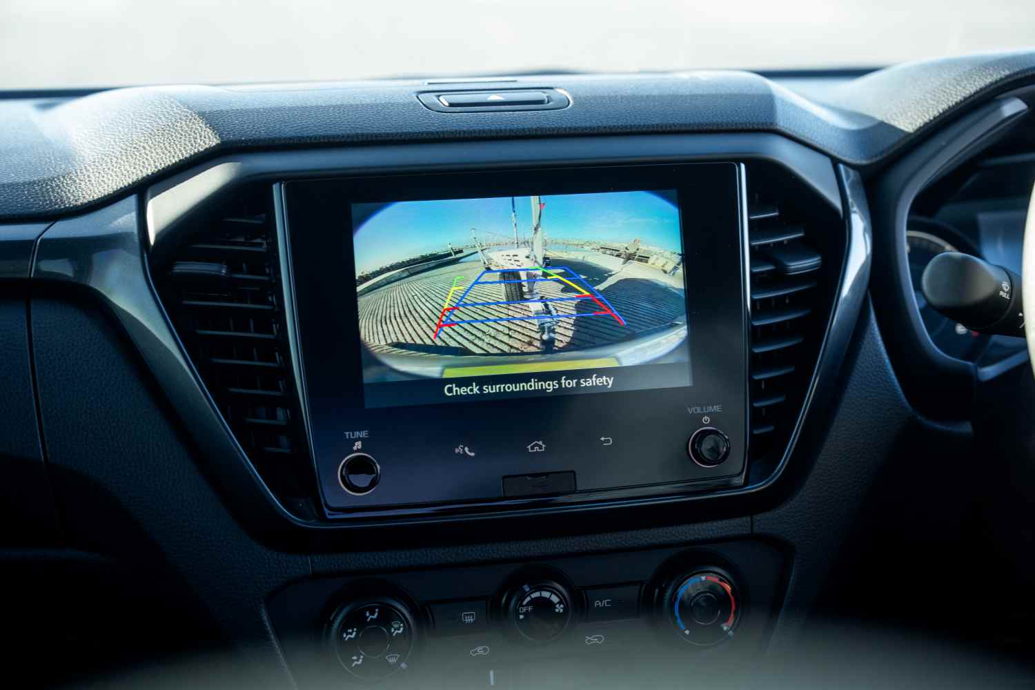 25.5MY D-MAX 2.2L X-RIDER Interior (1)