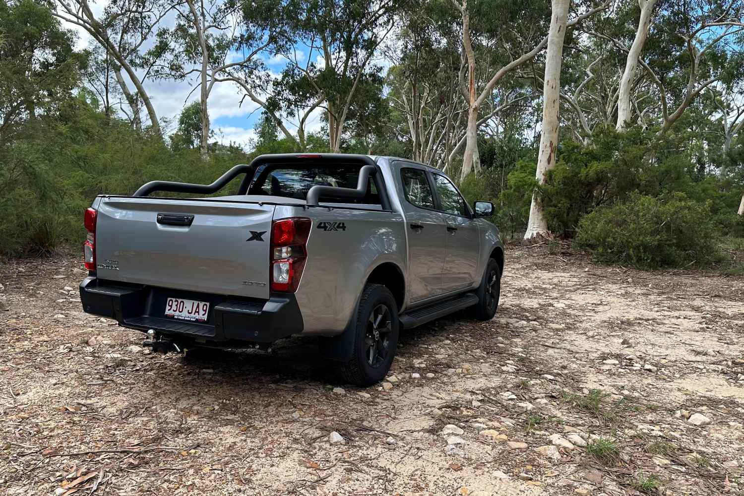 25.5MY D-MAX 2.2L X-RIDER rear 1