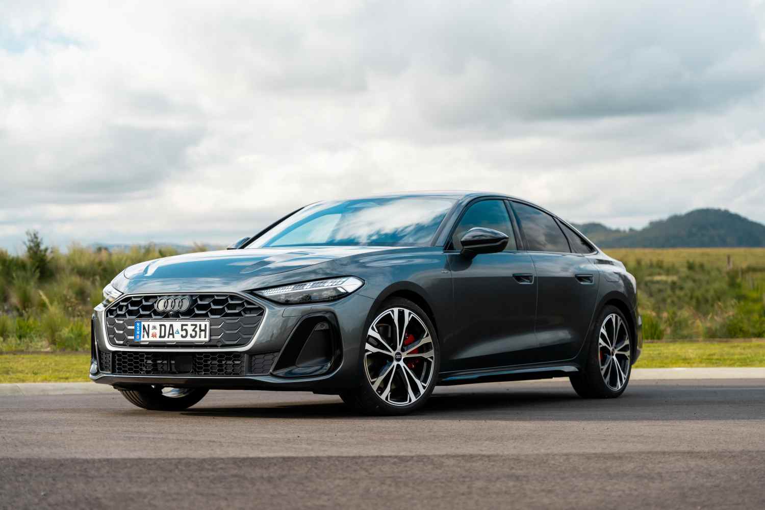 Audi A5 e-hybrid front quarter 1