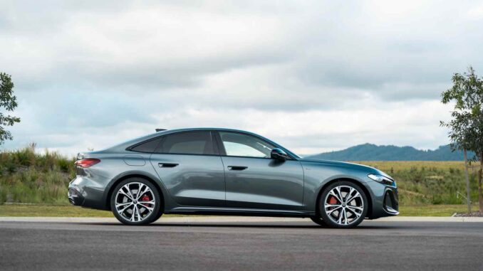 Audi A5 e-hybrid profile 1