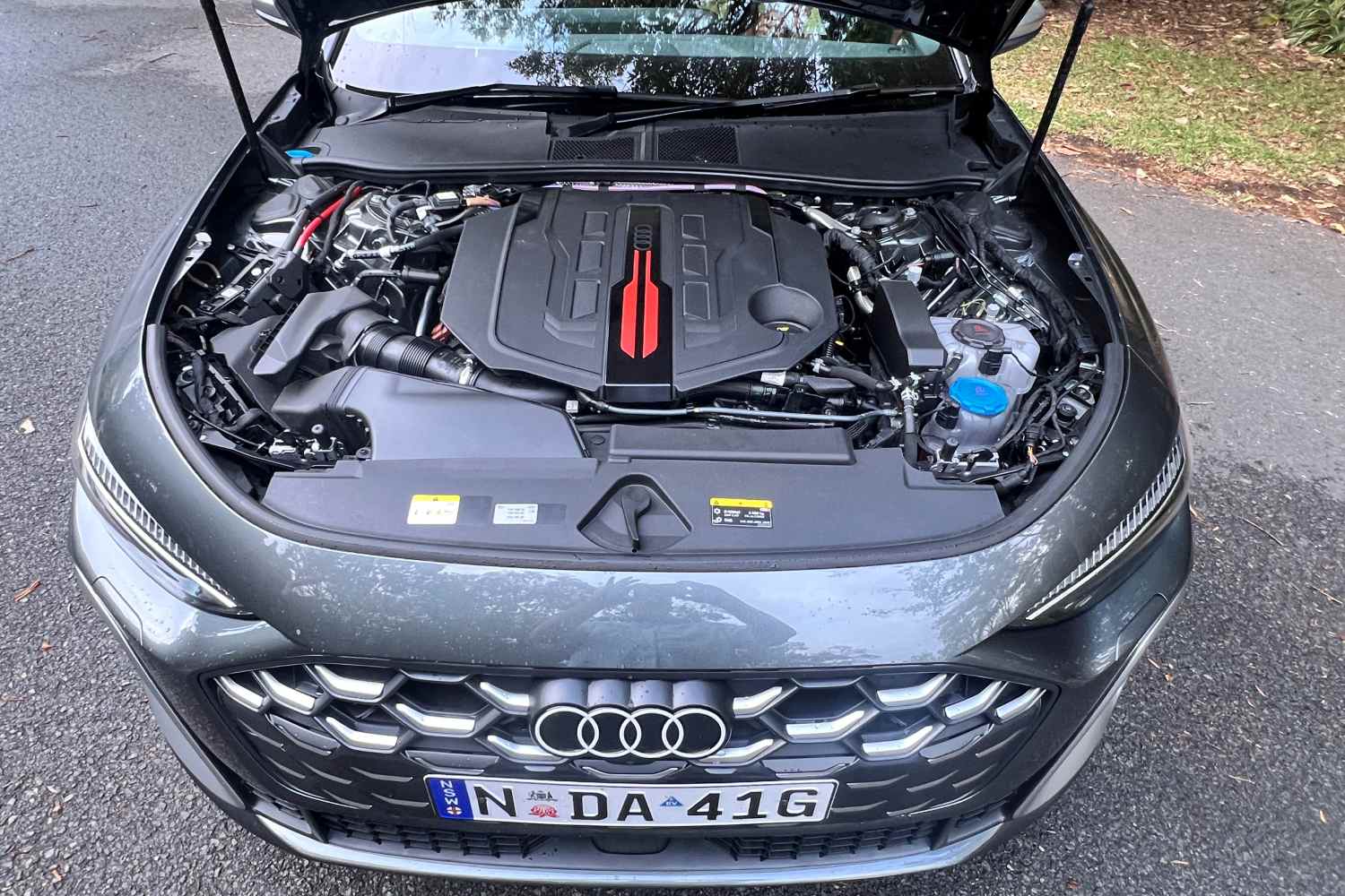 Audi S5 Sedan quattro TFSI engine