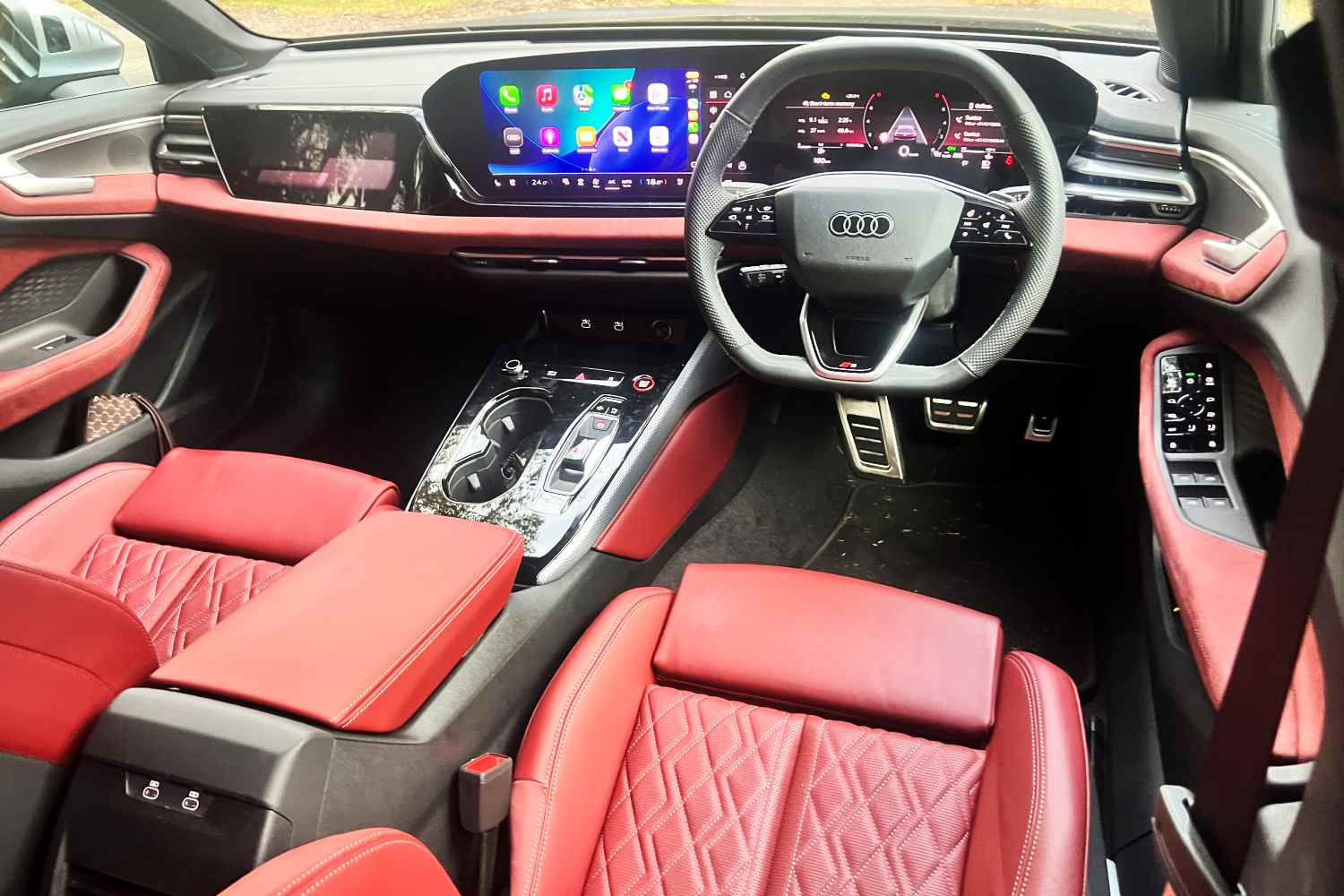 Audi S5 Sedan quattro TFSI front interior 1