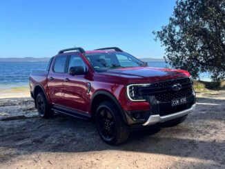 Ford Ranger Sport PHEV front quarter 1