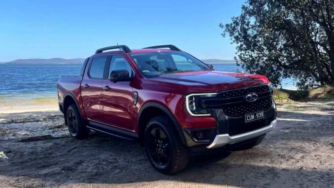 Ford Ranger Sport PHEV front quarter 1