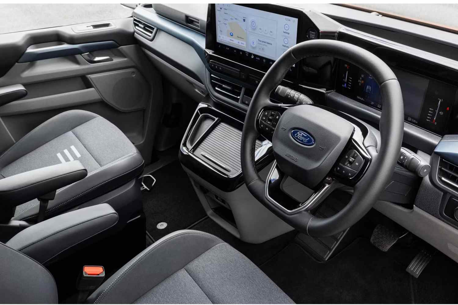 Ford Tourneo Active interior front 1