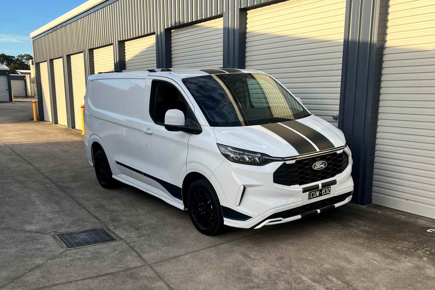 Ford Transit Custom Sport front quarter 1