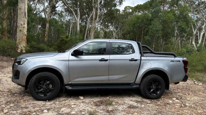 Isuzu D-Max X-Rider profile 1