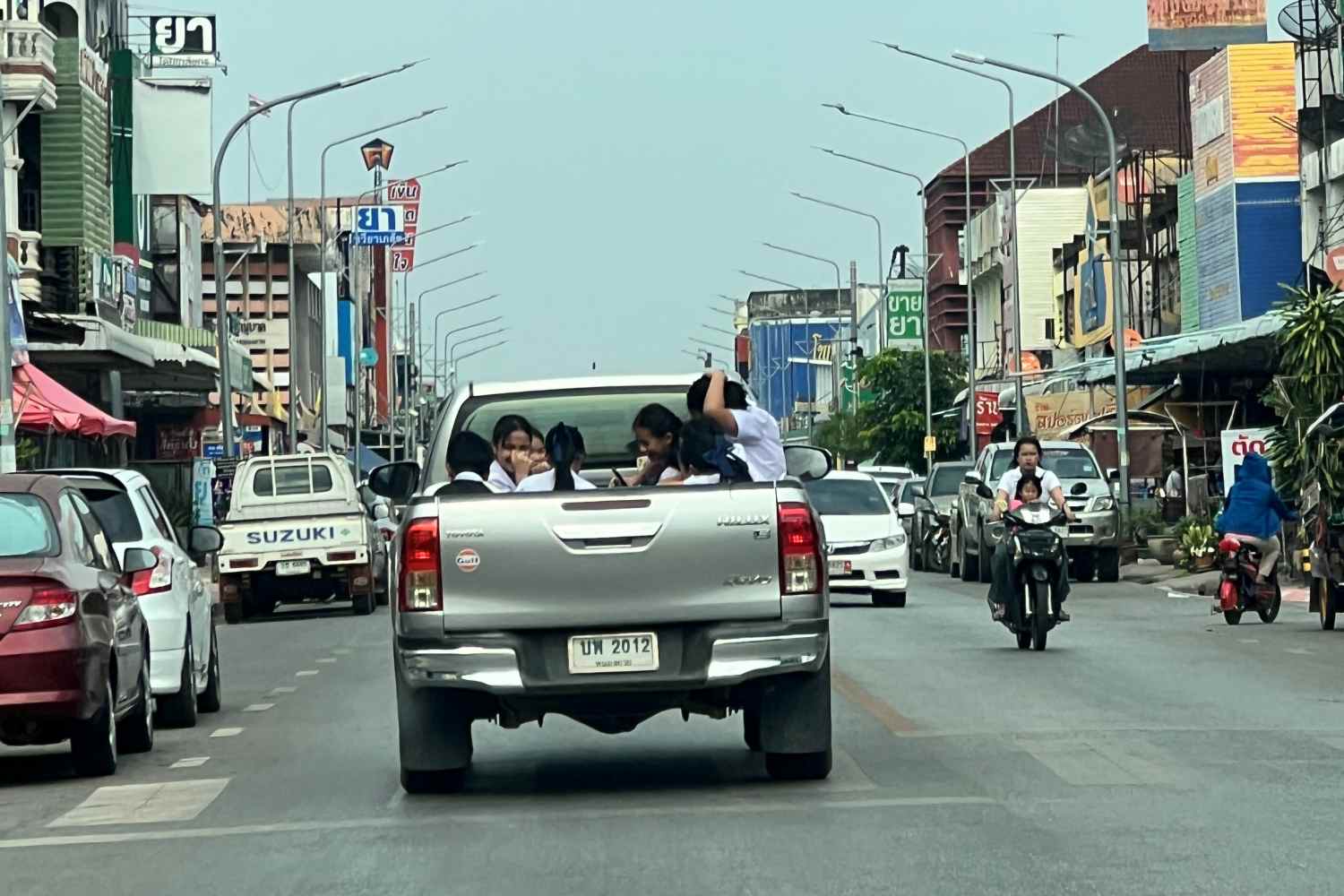 Ute overloaded in thailand 2