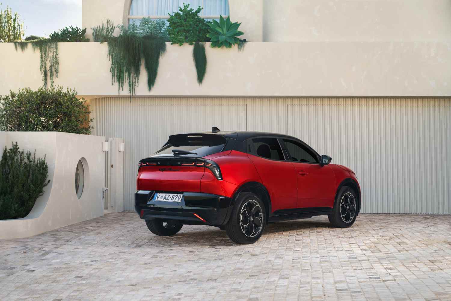 2025 Alfa Romeo Junior 4