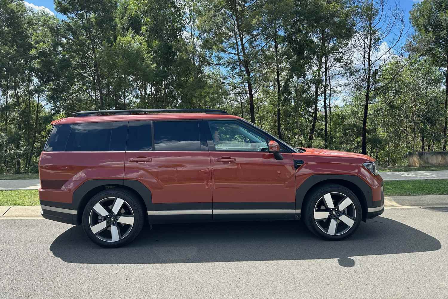 2026 Hyundai Santa Fe Caligraphy profile 1