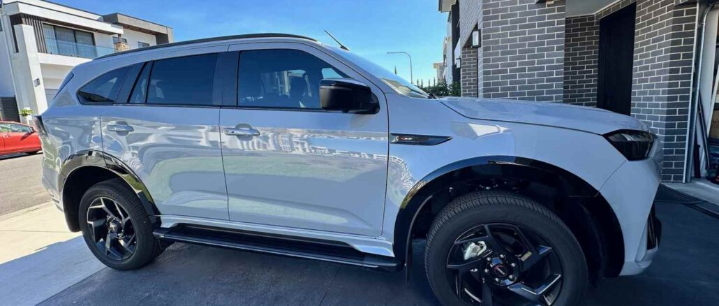 2026 Isuzu MU-X X-Terrain profile 2