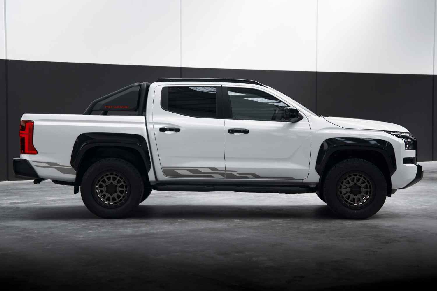 2026 -Mitsubishi-Triton-Raider-Preview-07