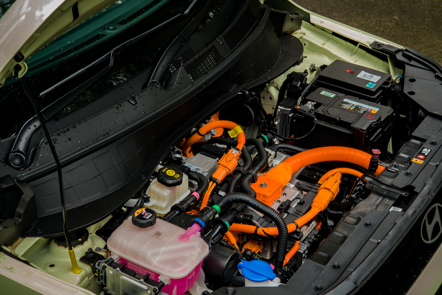 2026-hyundai-inster-battery-motor