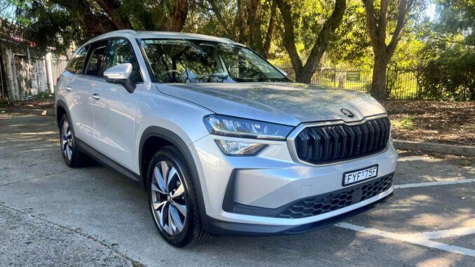 Skoda Kodiaq Select PHEV front quarter 1