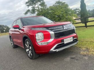 2026 Mitsubishi Outlander Exceed five seat SUV front quarter 2