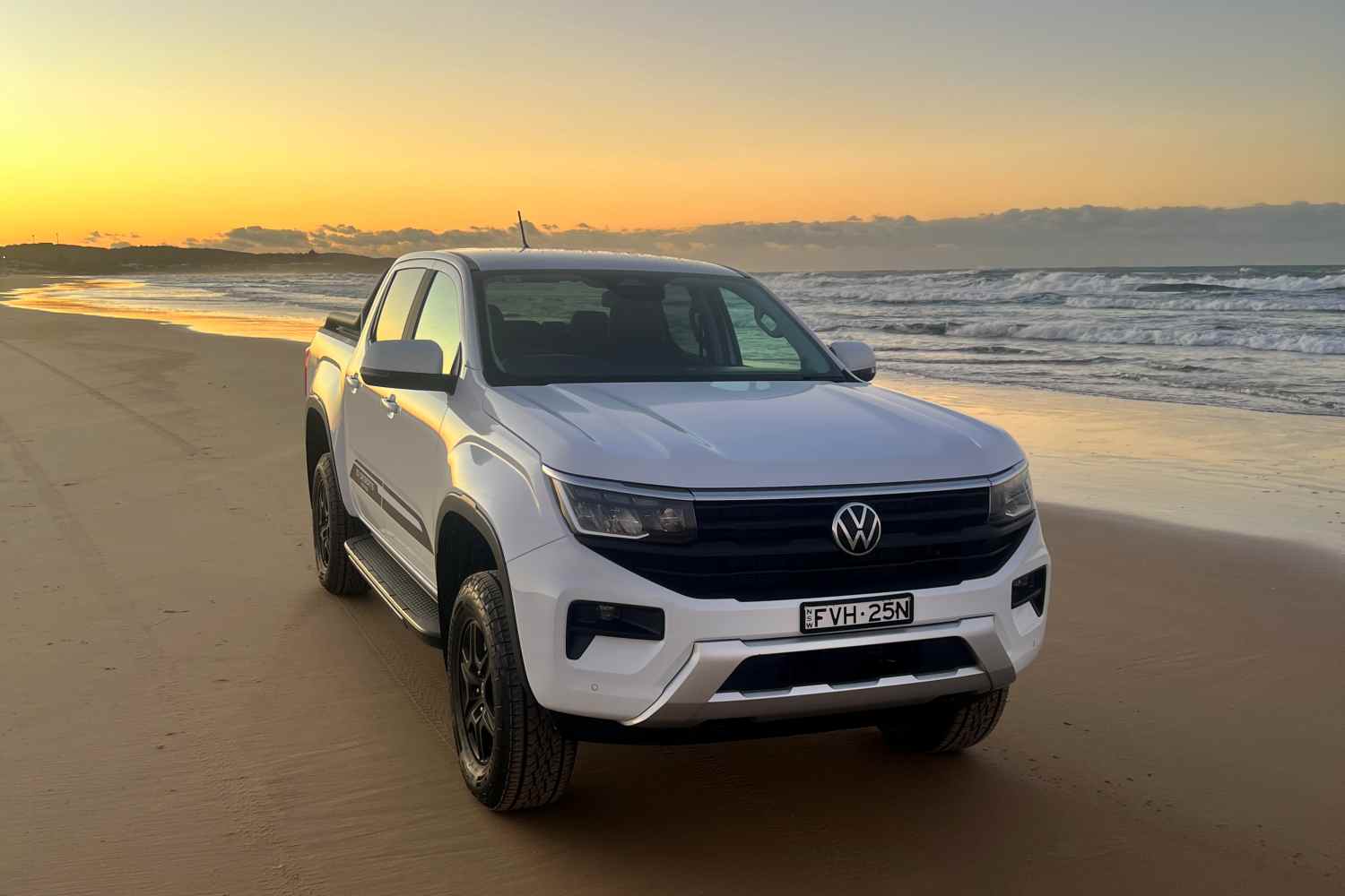 Amarok 10 deserts edition front quarter 1