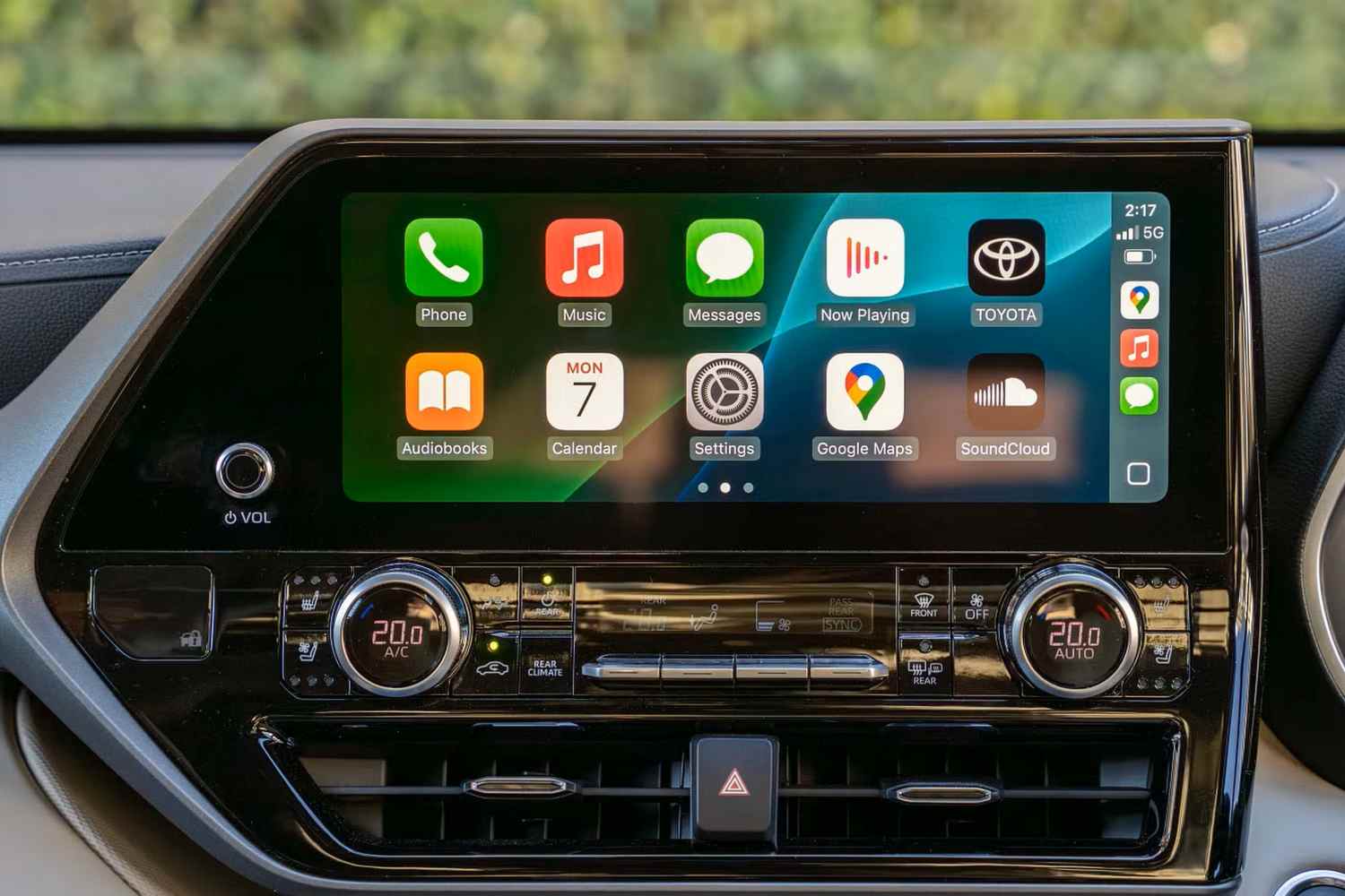 2024 Toyota Kluger Grande Hybrid front central screen smart phone connectivity 1