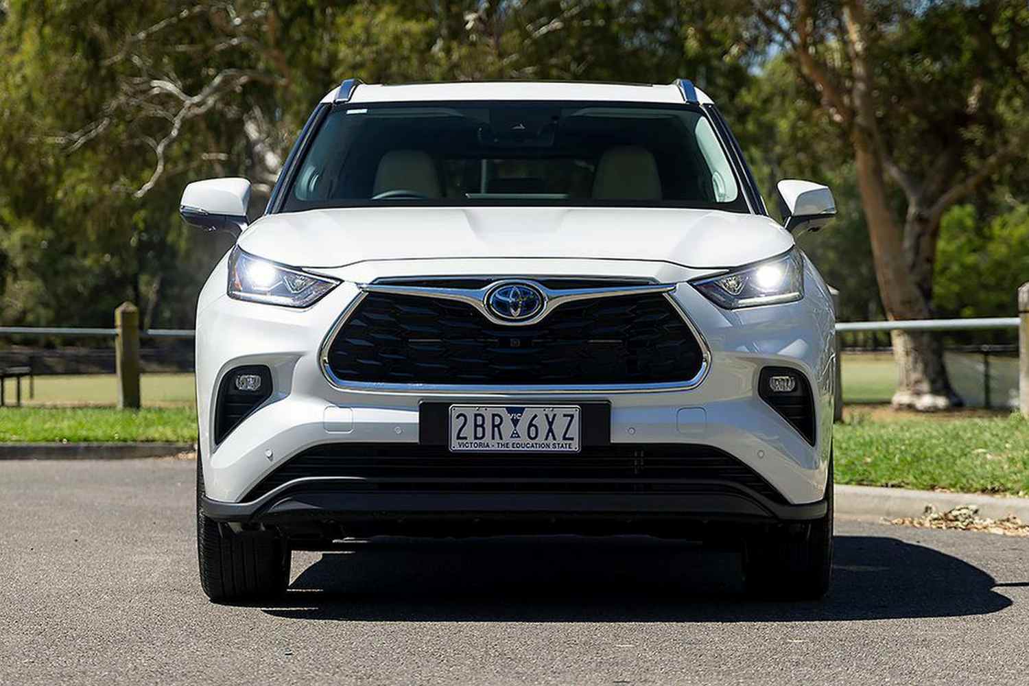 2026 Toyota Kluger Hybrid front grill 1