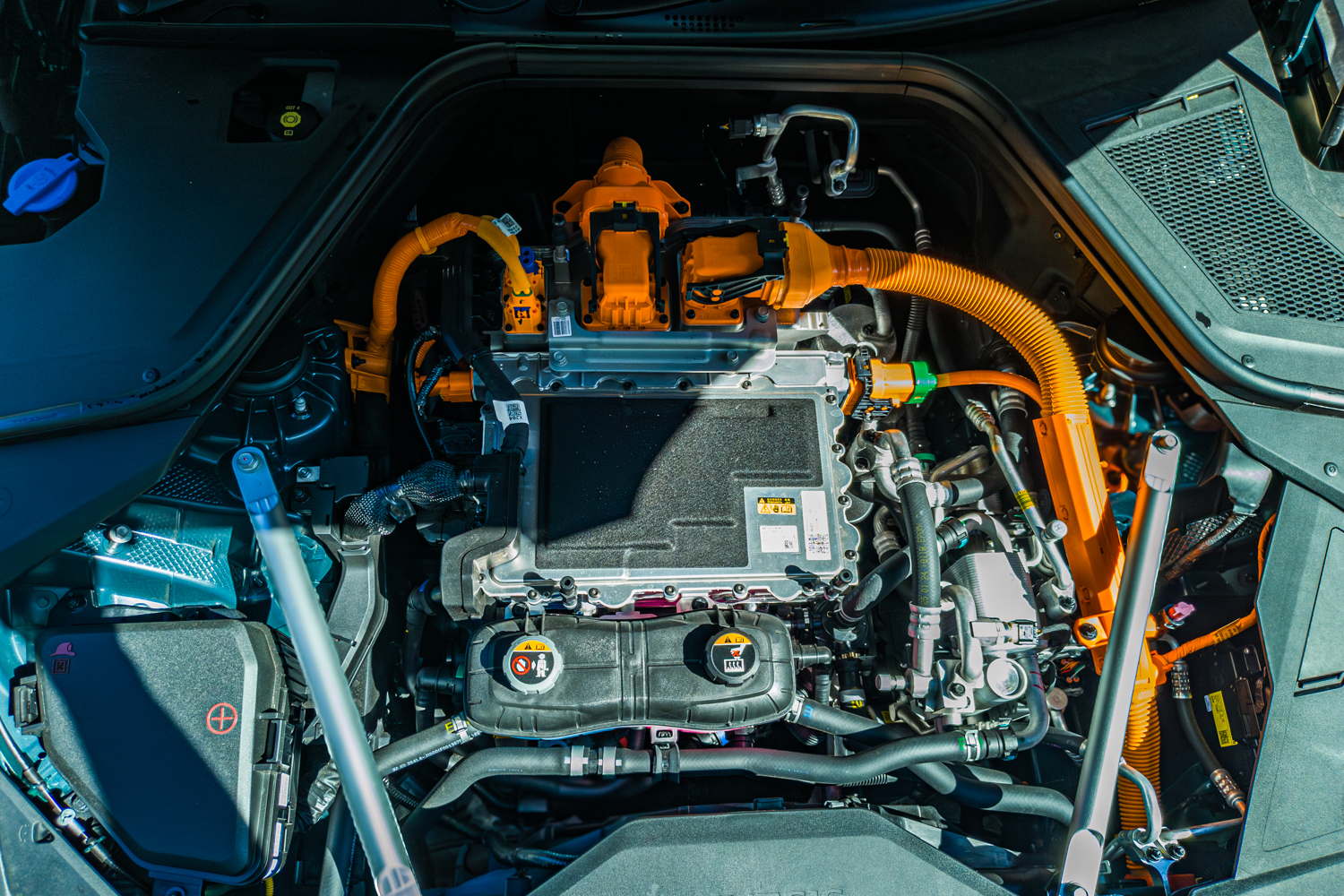 2026-genesis-g80-electric-motor-bay
