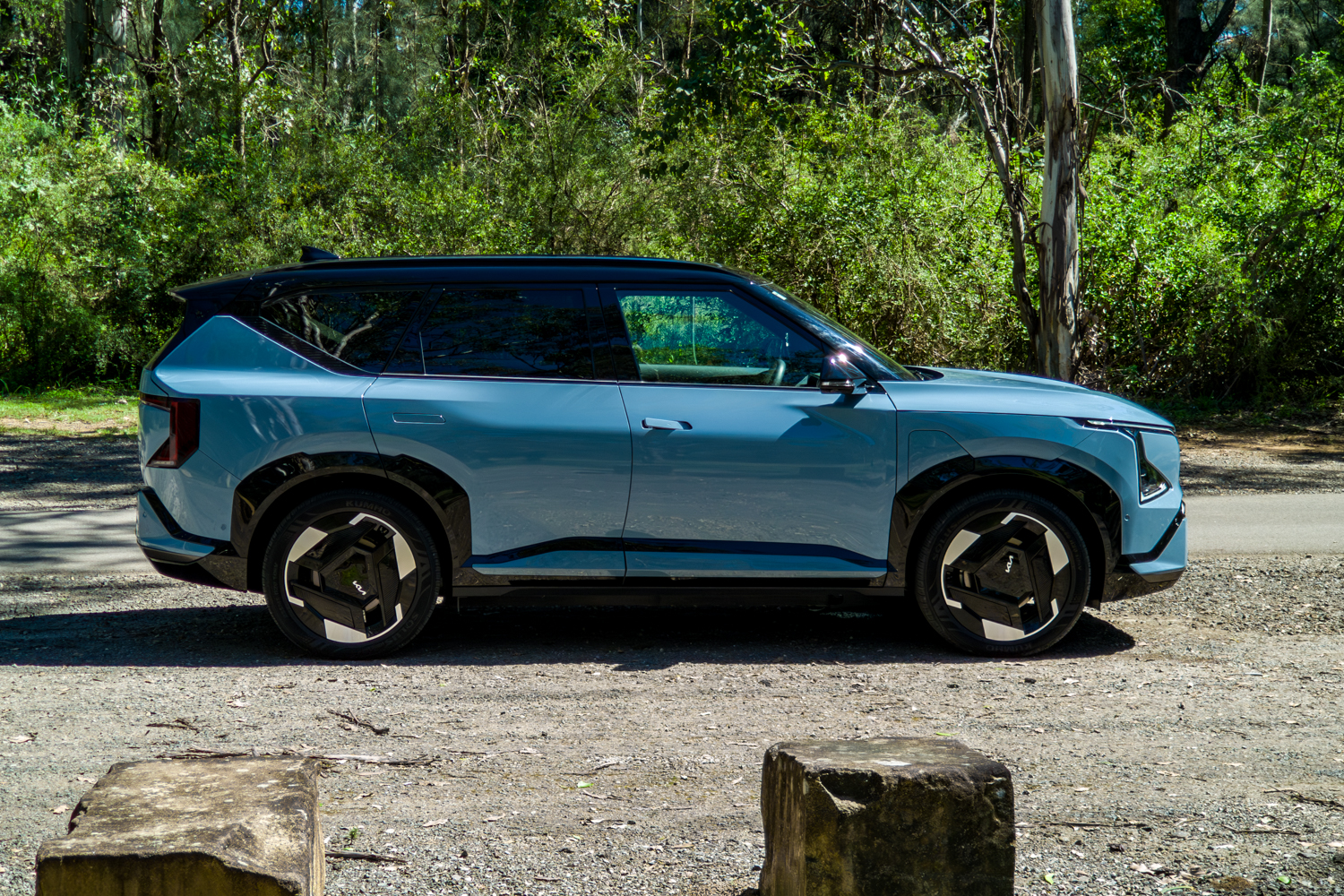 2026-kia-ev5-gt-line-exterior-driver-side