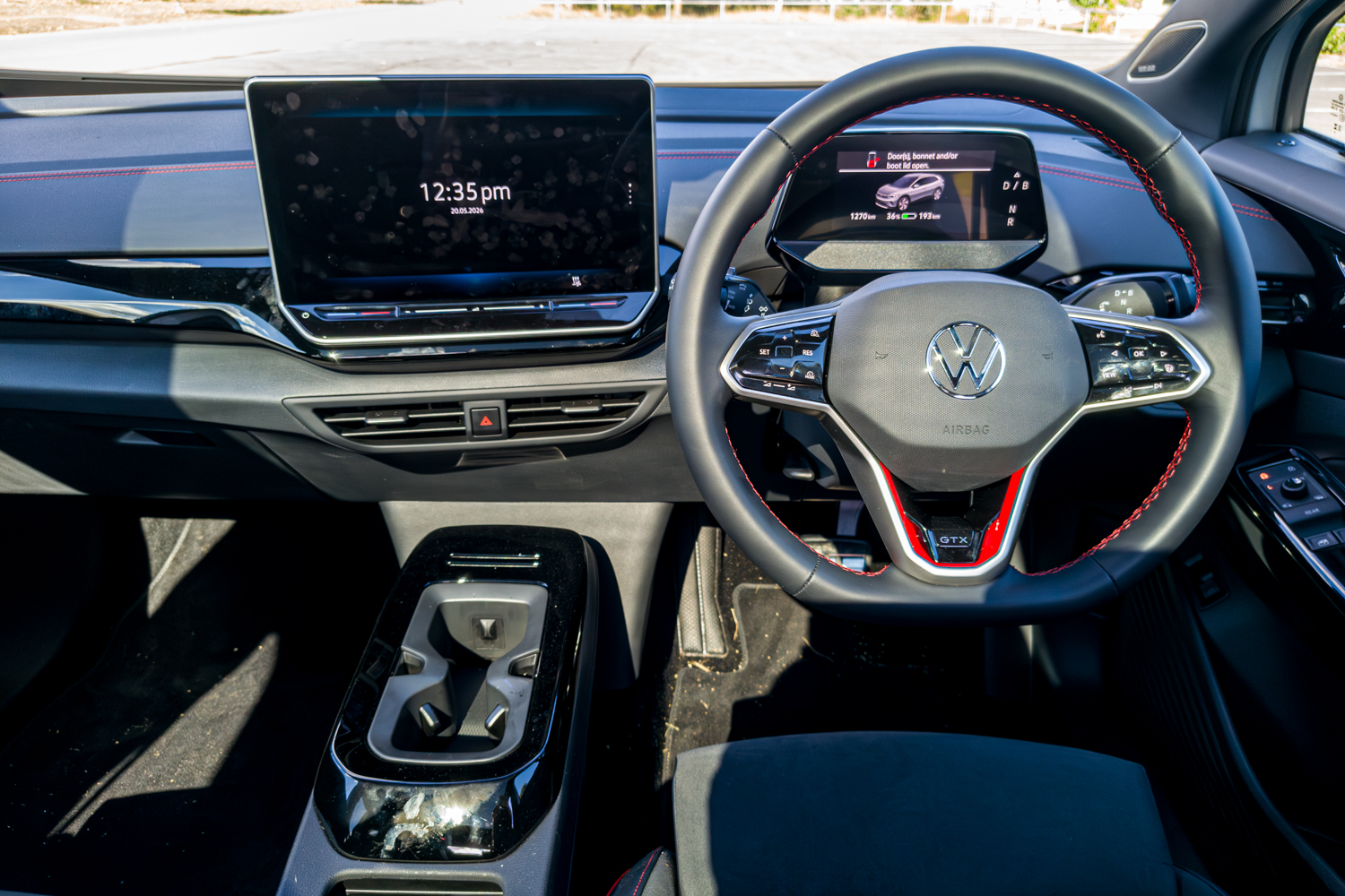 2026-volkswagen-id4-gtx-infotainment-screen