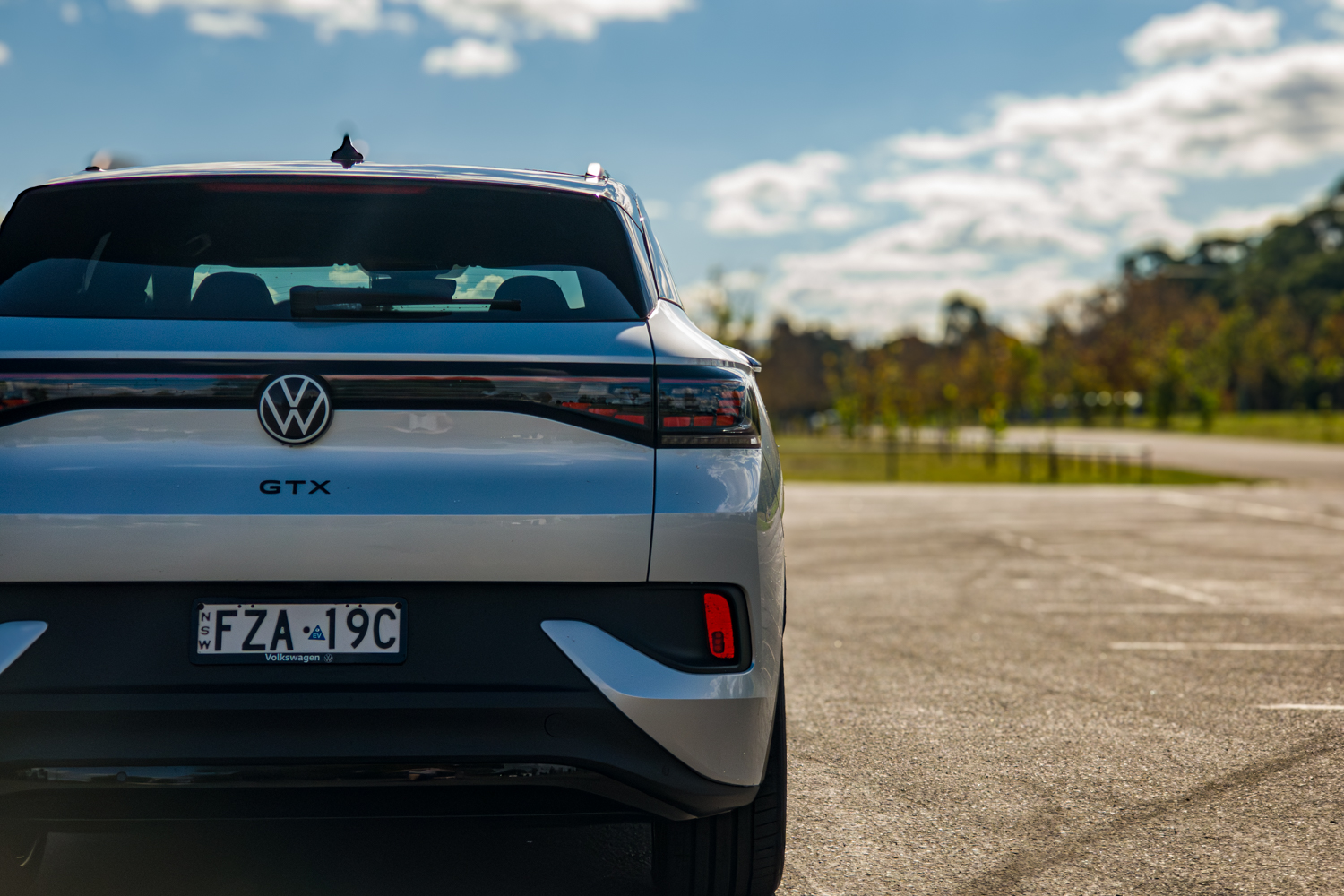 2026-volkswagen-id4-gtx-tail-light-detail