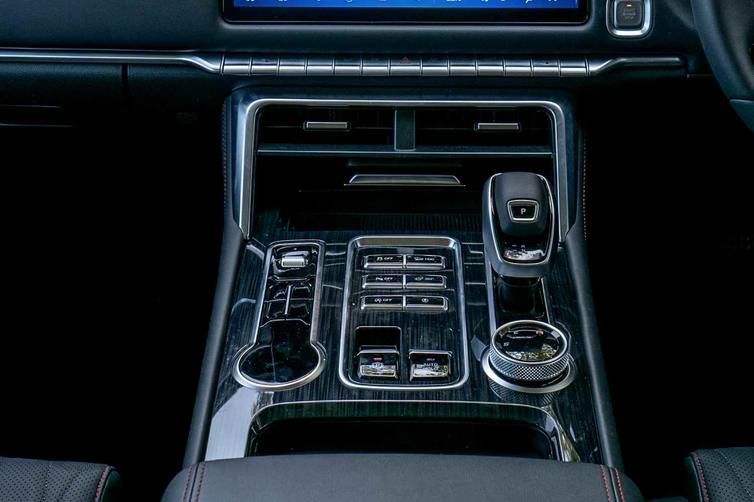 FOTON Tunland V7 C 4X2 transmission and drive selector 1