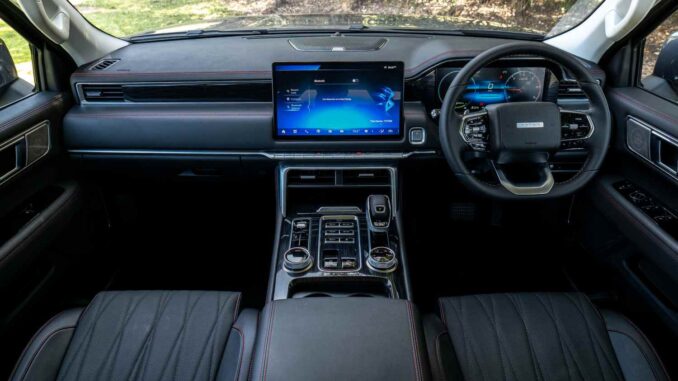 FOTON Tunland V7-C 4x4_front interior 1