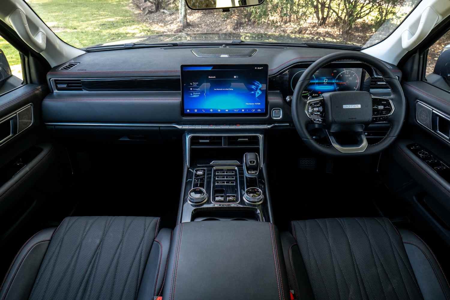 FOTON Tunland V7-C 4x4_front interior 1
