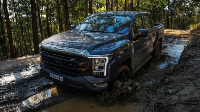 FOTON Tunland V7-C 4x4_front quarter 1