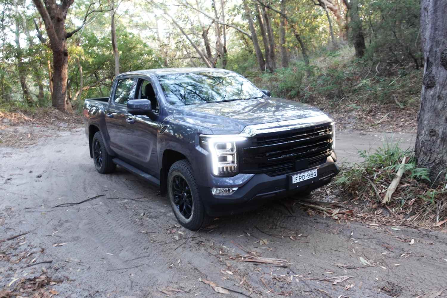 FOTON V7 S 4WD on beach track 1