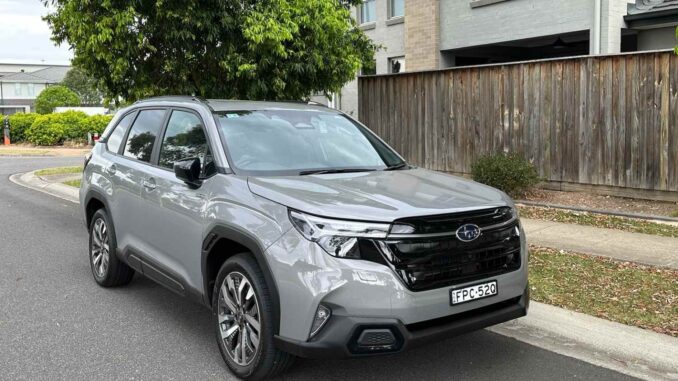2025 Forester AWD Hybrid Touring front quarter 1