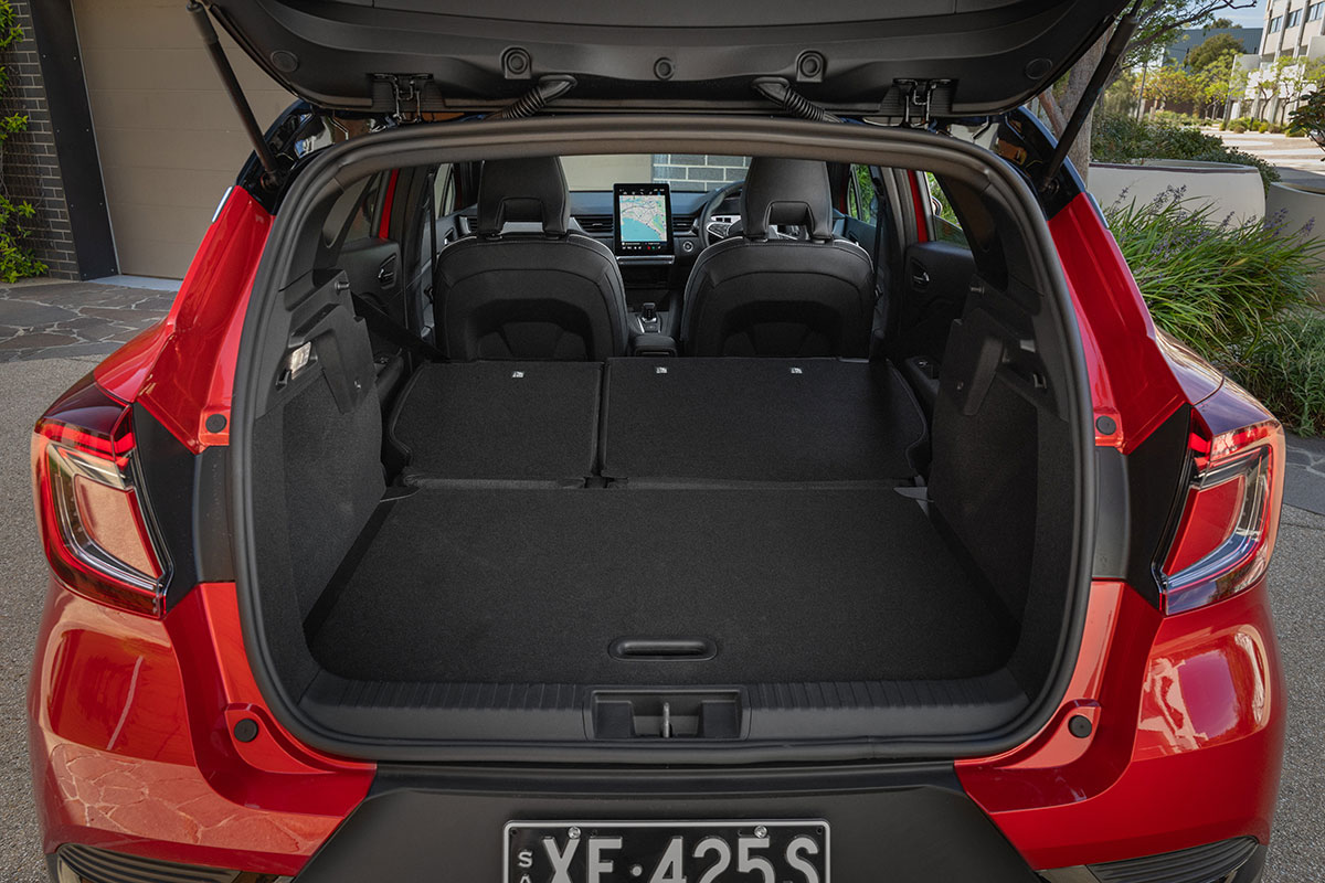 2025-mitsubishi-asx-cargo-1200x800