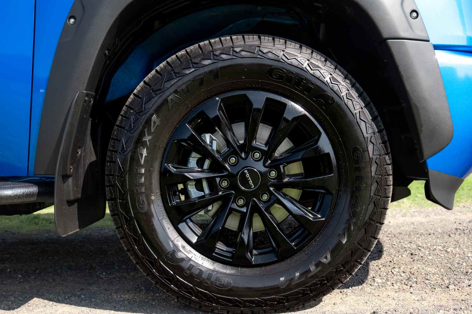 FOTON Tunland V9-L 4x4_wheels and tyres